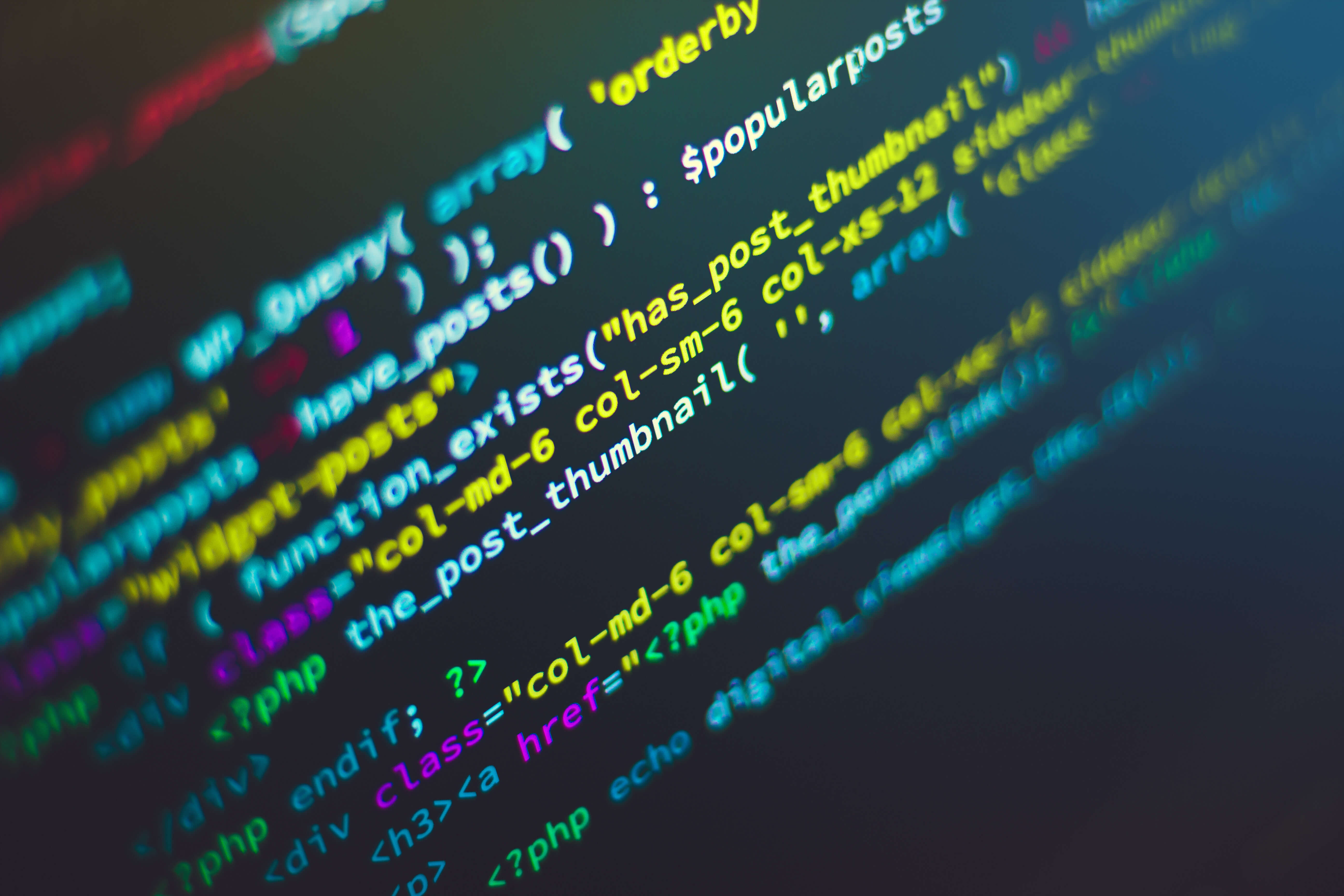 Lignes de codes symbolisant le service du développement dans une agence web.
